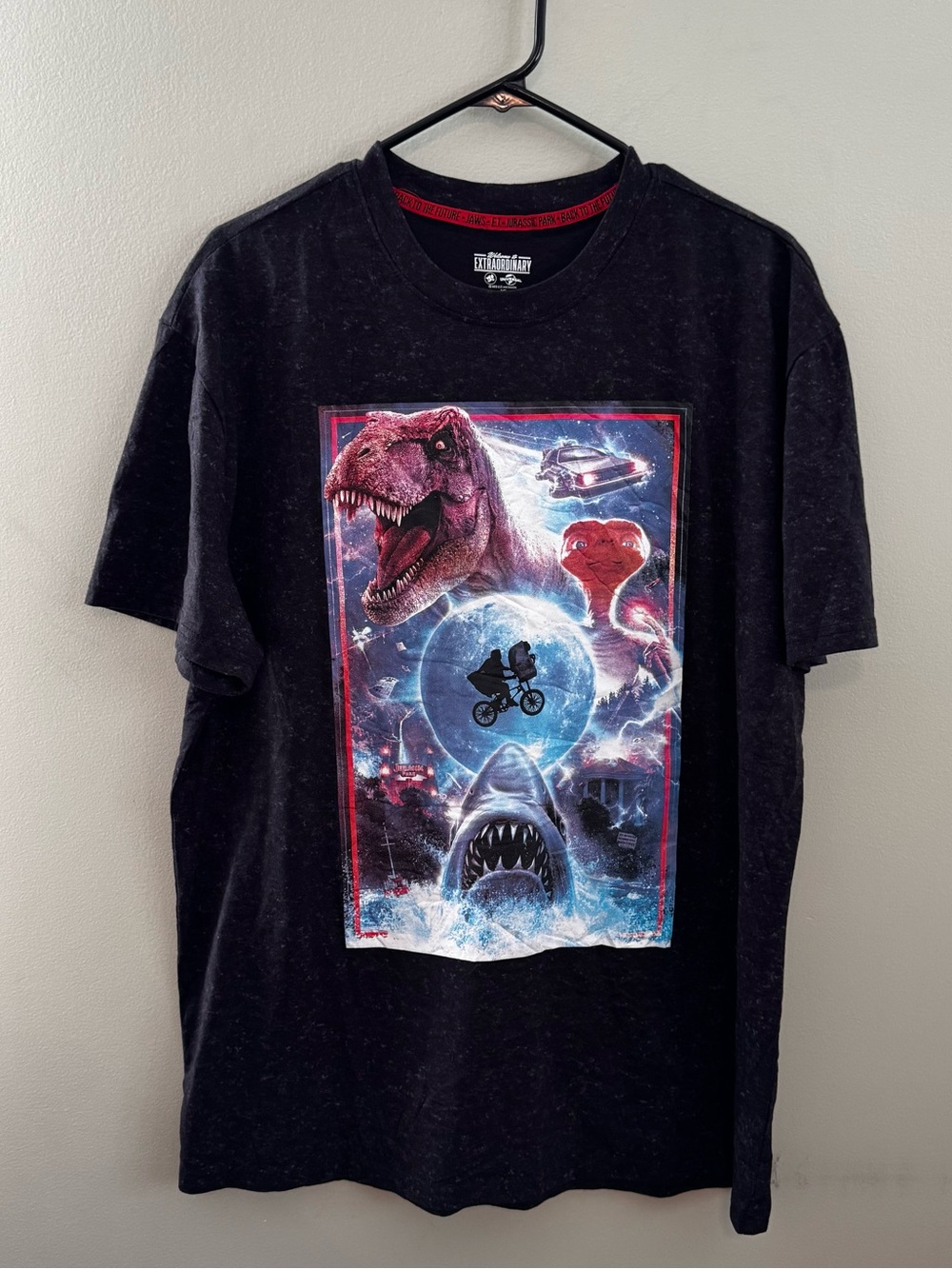 Universal Studios Jaws Jurassic Park E.T. Back to Future Tee XL Holographic